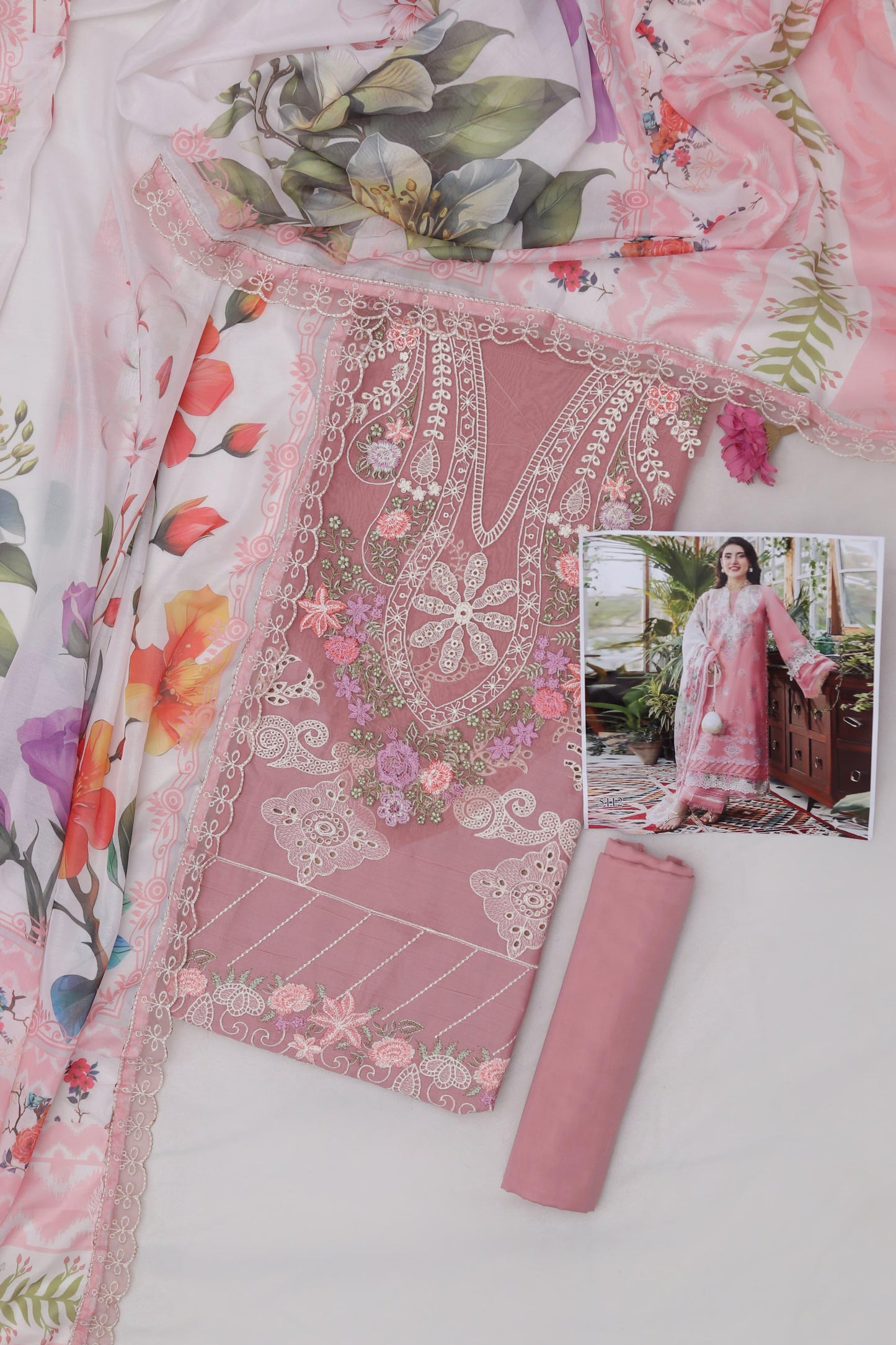 SUMMER FABRIC LAWN MARIA B