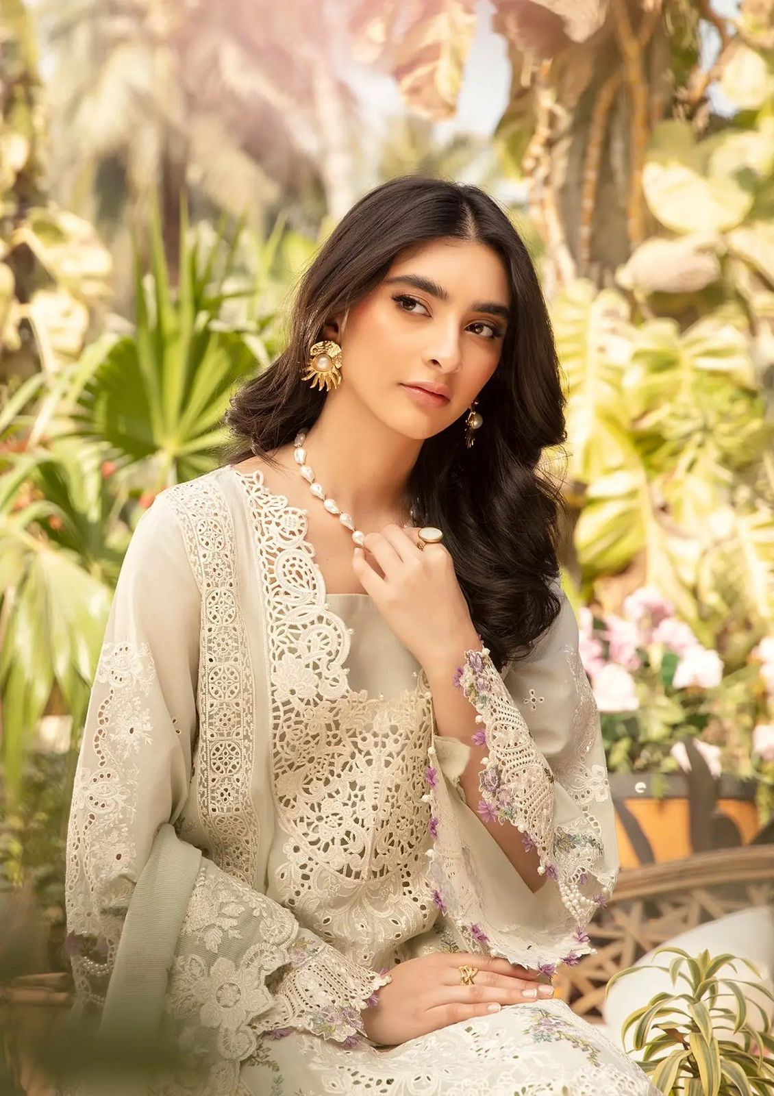 Luxury Chicken Kari Embroidered Lawn Suit with Organza Dupatta