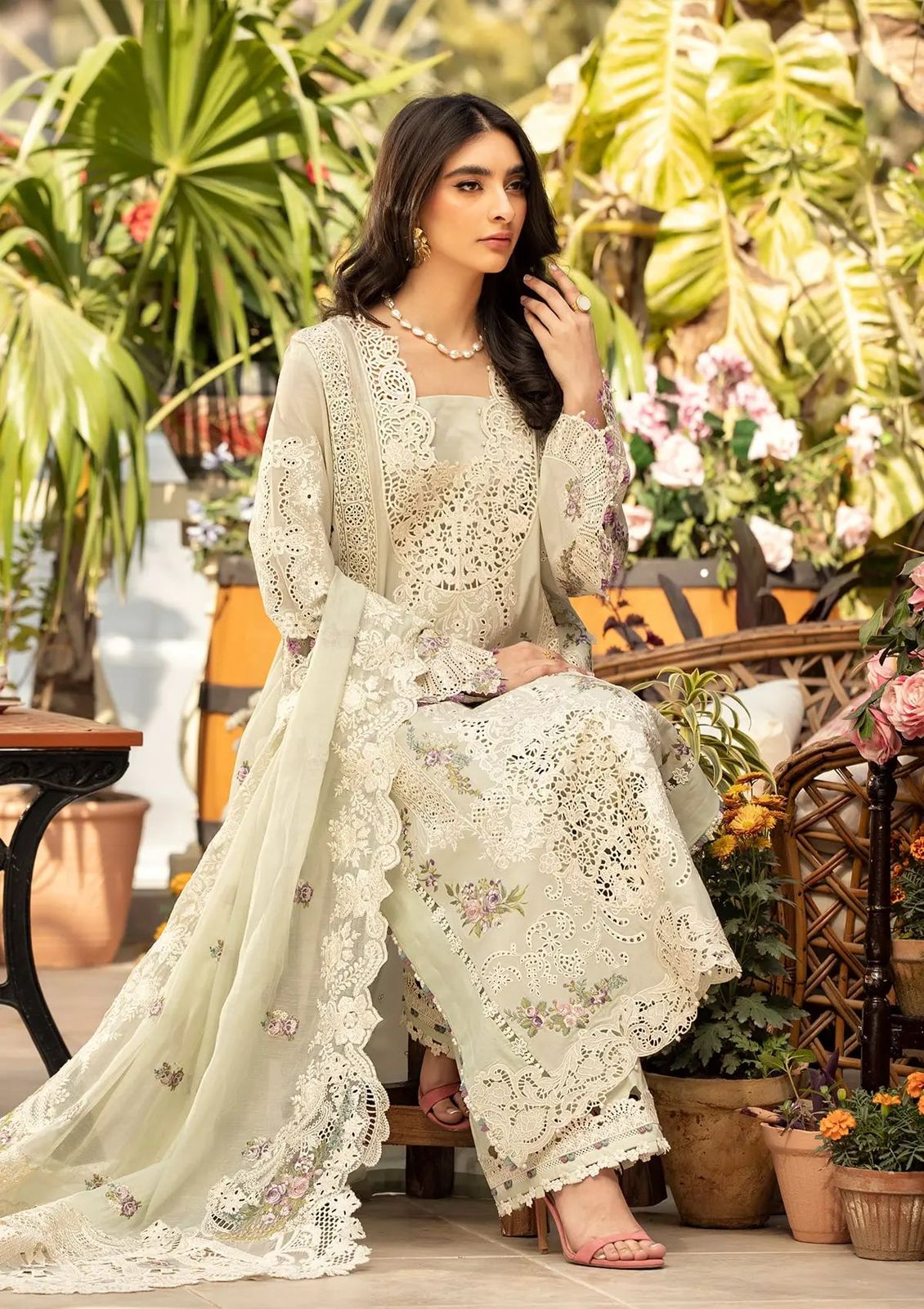 Luxury Chicken Kari Embroidered Lawn Suit with Organza Dupatta